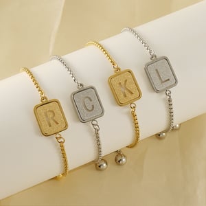1 Stück Simple Series Daily Letter Titanstahl 18 Karat vergoldete Damen-Kettenarmbänder h5 Bild3
