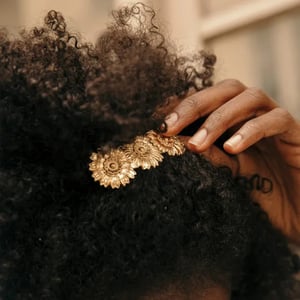 1 pair romantic series retro flower stainless steel gold plated women hair clips h5 Picture4