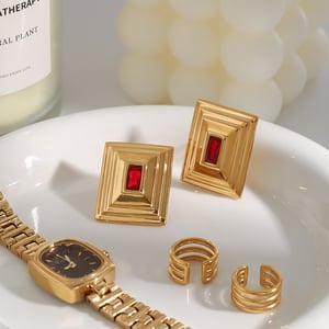 1 Pair Luxurious Series Retro Quadrilateral Shape Chic Stainless Steel Gold Color Women's Stud Earrings h5 Picture10