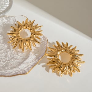 1 pair luxurious series retro annular stainless steel  gold plated women stud earrings h5 Picture4