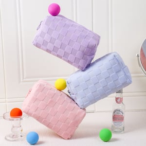 1 Piece Romantic Series Classic Plaid High-capacity Flocking Women's Cosmetic Bags h5 Picture5