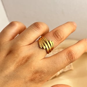 1 stuk Eenvoudige serie Eenvoudige geometrische roestvrijstalen gouden kleur verstelbare damesringen h5 Afbeelding4