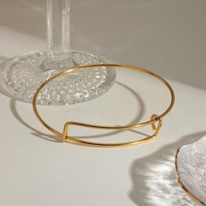 1 pezzo semplice serie classica geometrica in acciaio inossidabile placcato oro 18K braccialetti da donna h5 Immagine3