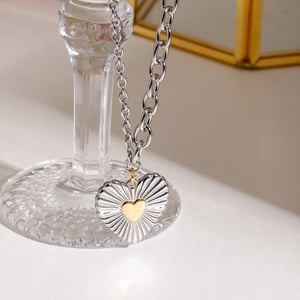 1 Piece Romantic Series Daily Thread Heart Stainless Steel Gold Color Women's Pendant Necklaces h5 Picture3