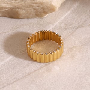 1 paio di anelli singoli da donna con strass in acciaio inossidabile placcato oro , serie semplice,  h5 Immagine2