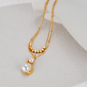 1 Stück Klassische Serie Elegante geometrische Edelstahl 14K vergoldete Kunstperle Damen-Mehrschicht-Halsketten h5 Bild3