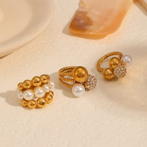 1 paio di anelli singoli in perle artificiali placcati in oro  con pois retrò della serie semplice h5 Immagine3
