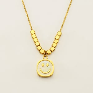 1 paar  stil  kleine zuckerwürfel halskette weibliche nischendesign titan stahl mode smiley gesicht anhänger schlüsselbein kette weibliche anhänger halskette h5 Bild6