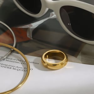 1 stück simple series  ringförmige edelstahl goldfarbene damen-einzelringe h5 Bild5