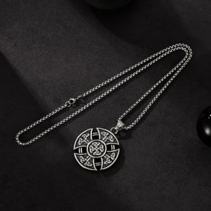 Elegante Herrenhalsketten aus Edelstahl mit keltischem Knoten h5 Bild2