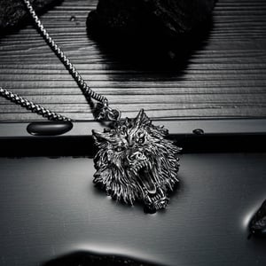 1 pezzo distintivo collane da uomo in acciaio inossidabile con testa di lupo h5 Immagine2