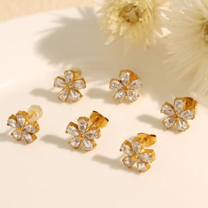 1 Pair Flower Stainless Steel Gold Color Stud Earrings h5 Picture3