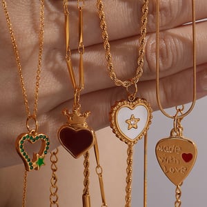 Ciondoli in acciaio inossidabile color oro a forma di cuore giornaliero h5 Immagine3