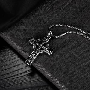 1 pezzo di collana da uomo in acciaio inossidabile con croce di roccia h5 Immagine3