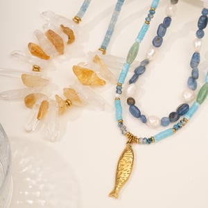 1 Piece Ocean Series Vacation Fish Irregular Crystal Gold Color Natural Stone Women's Beaded Necklaces h5 Picture4