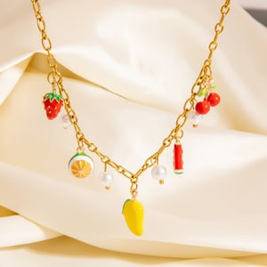 Collana da donna in acciaio inossidabile color oro con serie di frutta carina h5 Immagine4