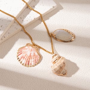 Damen-Halskette mit Muschelanhänger aus Edelstahl der Ocean Series h5 