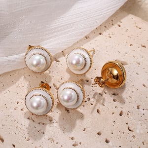Elegante Ohrstecker aus Edelstahl in Goldfarbe h5 Bild2