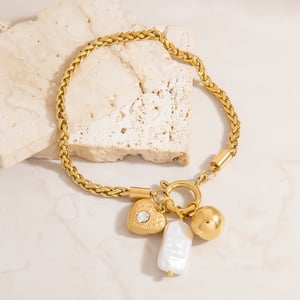 Basit Kalp Paslanmaz Çelik Altın Rengi Zirkon Kadın Charm Bilezikleri h5 Resim4