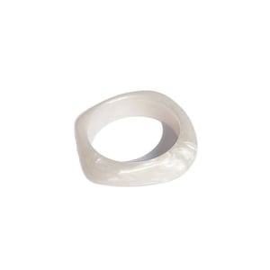 Light Luxury Round Smooth - surface Blurred Acrylic Women's Bracelets h5 Picture5