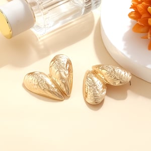 Alloy Clam Shell Stud Earrings h5 Picture3
