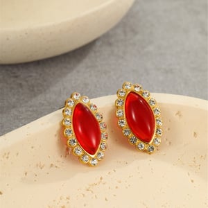 Luxurious Retro Geometric Stainless Steel Women's Stud Earrings h5 Picture3
