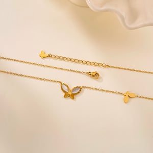 1 pezzo squisito ciondolo a forma di farfalla in acciaio inossidabile color oro da donna h5 Immagine6