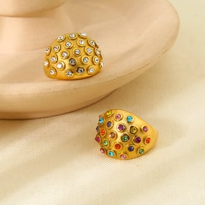 Luxuriöse Retro-Statement-Ringe aus Edelstahl in Goldfarbe h5 Bild3