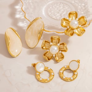 1 Pair Romantic Flower Stainless Steel  Gold Color Stud Earrings h5 Picture3
