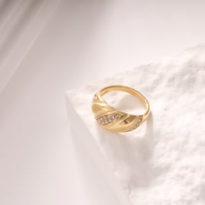 1 Piece Luxurious Series Elegant Twist Stainless Steel Gold Color Women's Gemstone Rings h5 Picture6