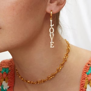 1 Paar romantische Serie Sweet LOVE Letter Edelstahl Gold Farbe Damen Tropfen Ohrringe h5 Bild3