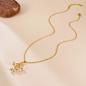 1 Piece Delicate Flower Stainless Steel Gold Color Women's Pendant Necklaces h5 Picture5