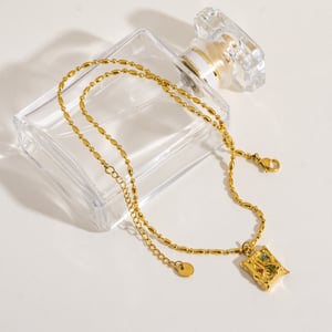 Vintage and Elegant Stainless Steel Pendant Necklace for Women h5 Picture4