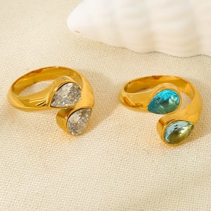 Anillo de acero inoxidable para mujer con forma de gota de agua de lujo y luz h5 Imagen3