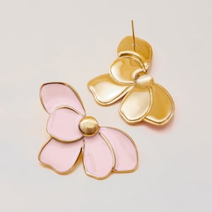1 Pair Elegant Flower Stainless Steel Gold Color Women's Stud Earrings h5 Picture8