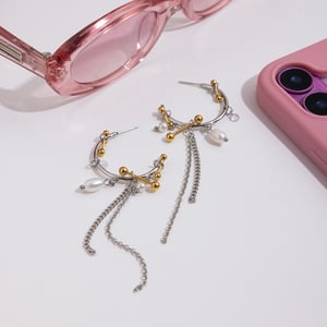 1 paio di orecchini pendenti da donna in acciaio inossidabile con nappe di lusso, color oro e argento h5 Immagine5
