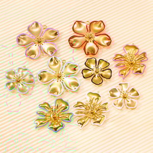 1 Stück polychrome Blumen-Anhänger aus Edelstahl für Damen h5 Bild5