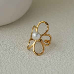 Anillos llamativos de acero inoxidable en color dorado con diseño de flor simple y elegante de 1 pieza h5 Imagen6