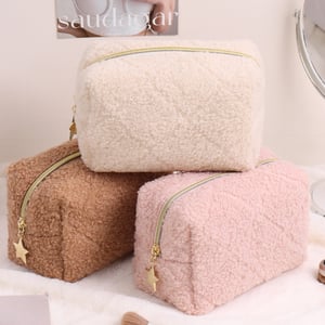 1 Piece Simple Solid Color Plush Makeup Bag h5 Picture3