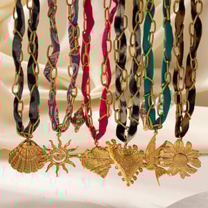1 Piece Retro Heart Stainless Steel Gold Color Fabric Pendant Necklace h5 Picture4