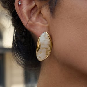 1 Pair Retro Irregular Shape Resin Gold Color Women's Stud Earrings h5 Picture4