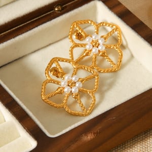 1 Pair Flower Stainless Steel   Gold Color  Pearl Women's Stud Earrings h5 Picture4