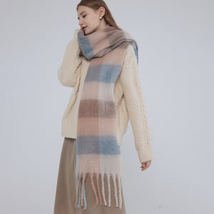 1 Piece Elegant Plaid Polyester Women's Winter Scarves h5 Picture3