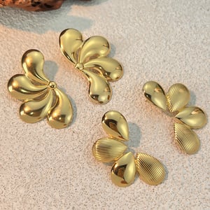 1 Pair Flower Stainless Steel Gold Color Stud Earrings h5 Picture3