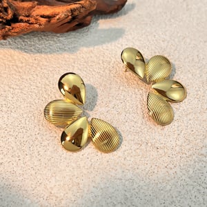 1 Pair Flower Stainless Steel Gold Color Stud Earrings h5