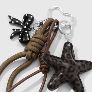 1 Stück Taschenanhänger aus Leder mit Schleife und Leopardenmuster h5 Bild4