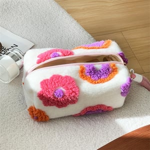 1 Piece Romantic Series Cute Flower Plush Women's Makeup Bags h5 Picture3