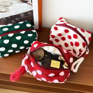 1 Piece Romantic Series Cute Polka Dots Plush Women's Makeup Bags h5 Picture4