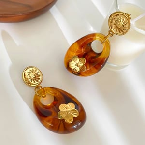 1 Pair Droplet Resin Flower Gold Color Dangle Earrings h5 Picture5