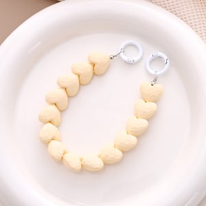 1 Piece Sweet Acrylic Heart Phone Chain h5 Picture3